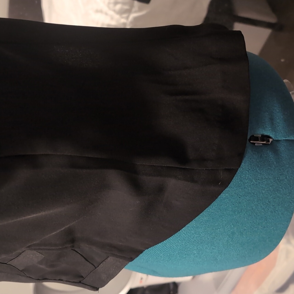 Blazer - Picture 7 of 8